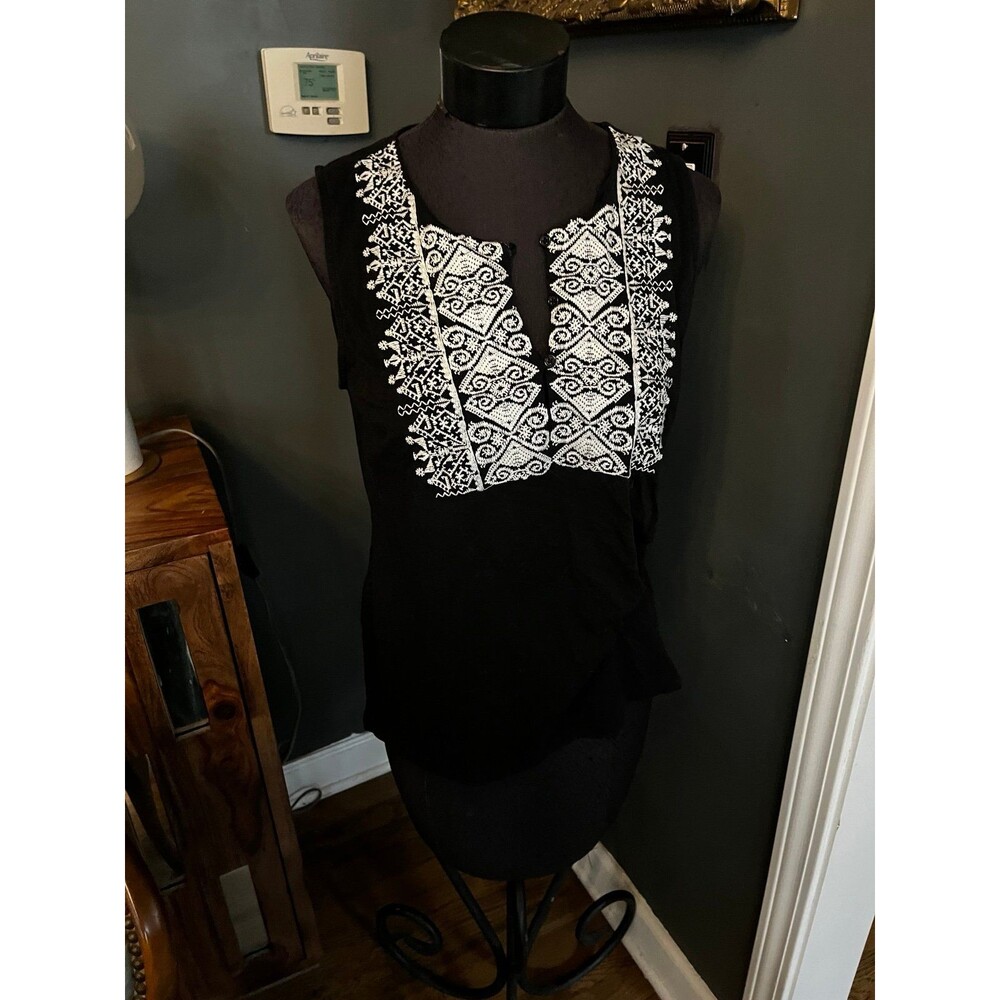 J. Crew Black cotton knit Sleeveless Shirt Sleeveless T Embroidered top sz M